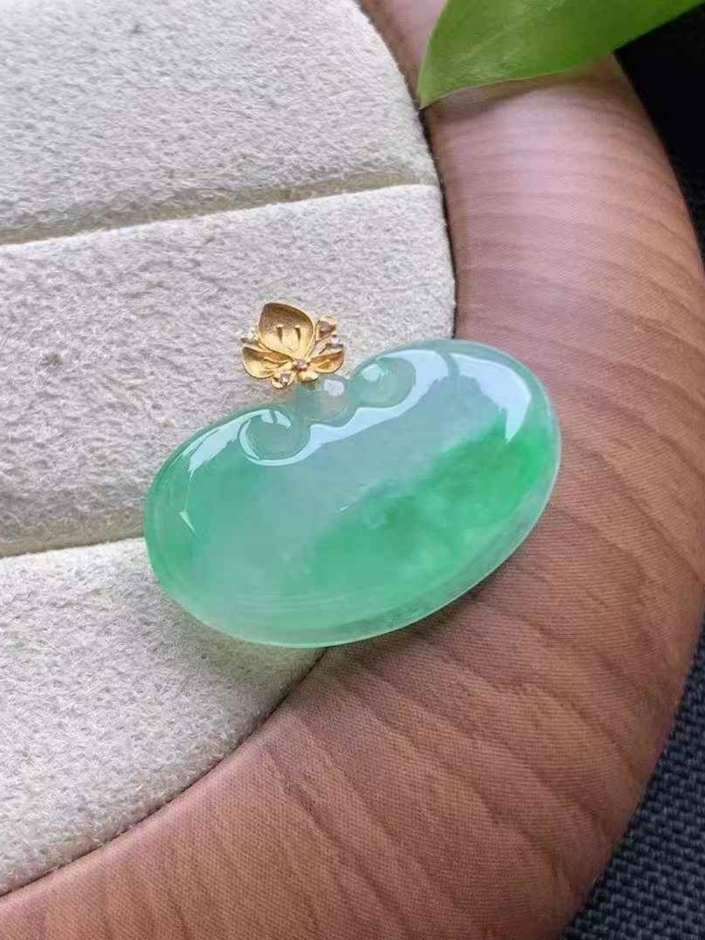 Myanmar Natural Floating Green Jade Oval Mini Ruyi Pendant with 18k Gold Bail